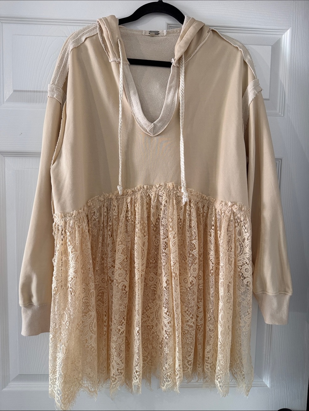 gimmicks by BKE Cream Lace-Hem Hoodie Dress